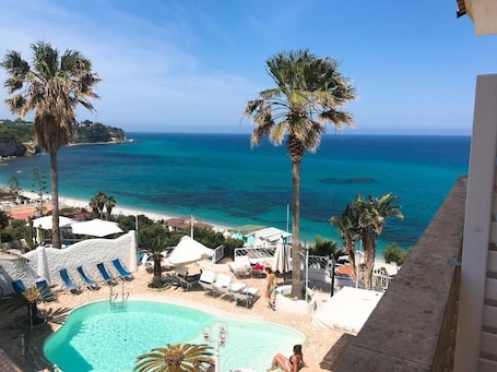 Camera Superior, vista mare | Vista dalla camera. Mediterranean Boutique Hotel