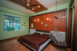 ตู้นิรภัยในห้องพัก, Wi-Fi ฟรี