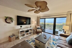 TV, tavolo da ping pong