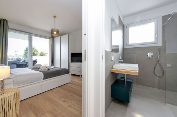 1 bedroom, iron/ironing board, free WiFi
