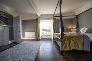 6 Schlafzimmer, Schreibtisch, schallisolierte Zimmer