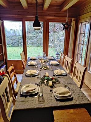 Dining - Wooden house Log house in the Hunsrück Hochwald (Eckersweiler)