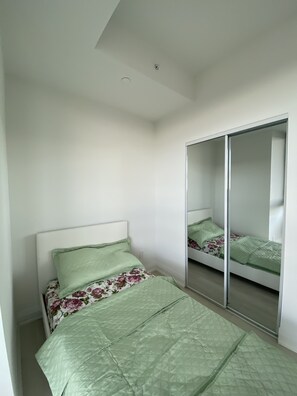 2 bedrooms, WiFi, bed sheets