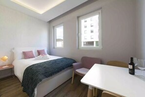 1 bedroom, WiFi, bed sheets
