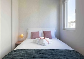 1 camera, Wi-Fi, lenzuola