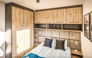 2 bedrooms, free WiFi