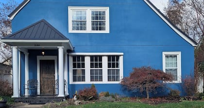 The Blue House â Eclectic Art Haven Near Marshall & Huntingtonâs Best Parks