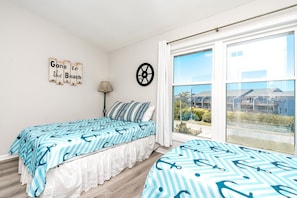 3 bedrooms, iron/ironing board, free WiFi