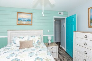 Unclassified image, 4 of 28, button - Duzzi's Destiny - Oceanfront 5 BR Cottage!  Dog Friendly! (Surf City)