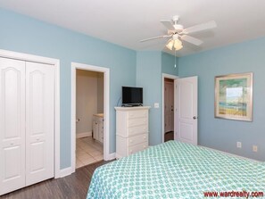 4 bedrooms, iron/ironing board, free WiFi