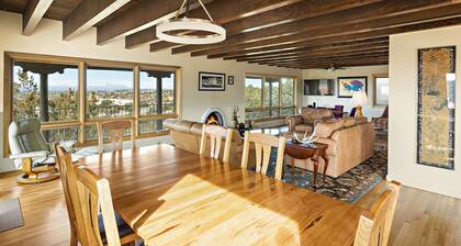 New! Eastside Overlook Retreat with Roof Top Deck - 7 Mins to Santa Fe Plaza