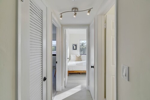 Modern & Rlx space for 6 ppl