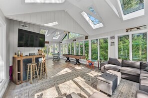 TV, video games - 5BR Chalet with Sauna, Fire Pit, Games & Jacuzzi (Pocono Summit)