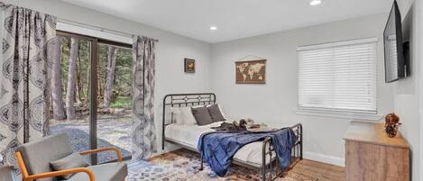 5 bedrooms, iron/ironing board, travel cot, free WiFi