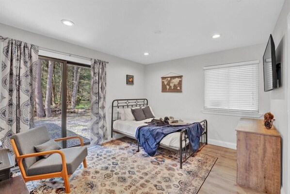 5 bedrooms, iron/ironing board, travel crib, free WiFi