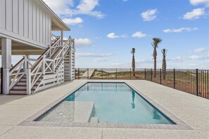 A heated pool - Welcome to Soft Shoes! (St. George Island)