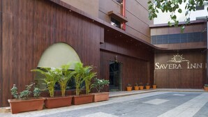 Exterior - Treebo Premium Savera Inn (Mumbai)