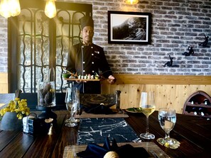 Dining - The Capoe House (Kalupahana)
