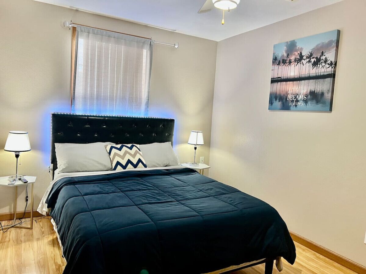 3 Schlafzimmer, Schreibtisch, Bügeleisen/Bügelbrett, Reisekinderbett