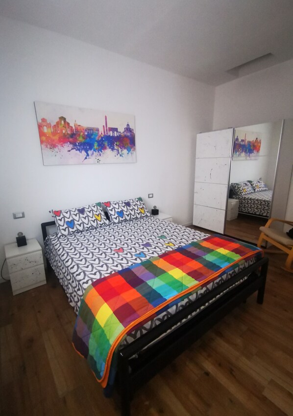 1 chambre, fer et planche à repasser, accès au Wi-Fi (inclus)