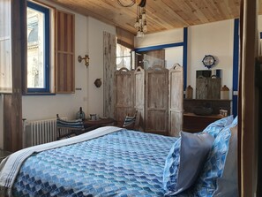 Classic Double or Twin Room, Non Smoking, City View | Premium bedding, individually decorated, desk, laptop workspace - Les Secrets des Loges (Calais)