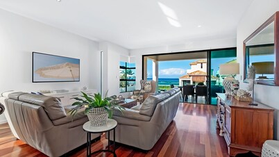 Palm Salt - Pet Friendly Beachside Villa in Palm Beach - Linen Provided - Min. 3 Night Stays!