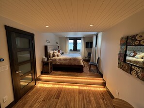 3 bedrooms, iron/ironing board, WiFi, bed sheets - Winter rental in heart of Park City (Park City)