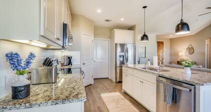 Canyon View |Families, Canyon Lake views!