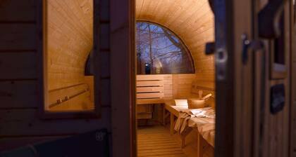 Small romantic apartment with sauna, garden, pool