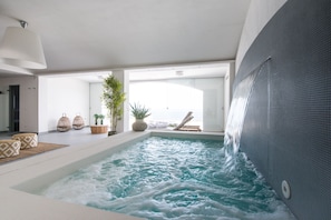 Indoor pool, outdoor pool - Sant'Elia Luxury Home&Spa (Santa Flavia)