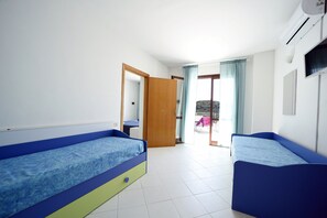 1 bedroom, free WiFi, bed sheets