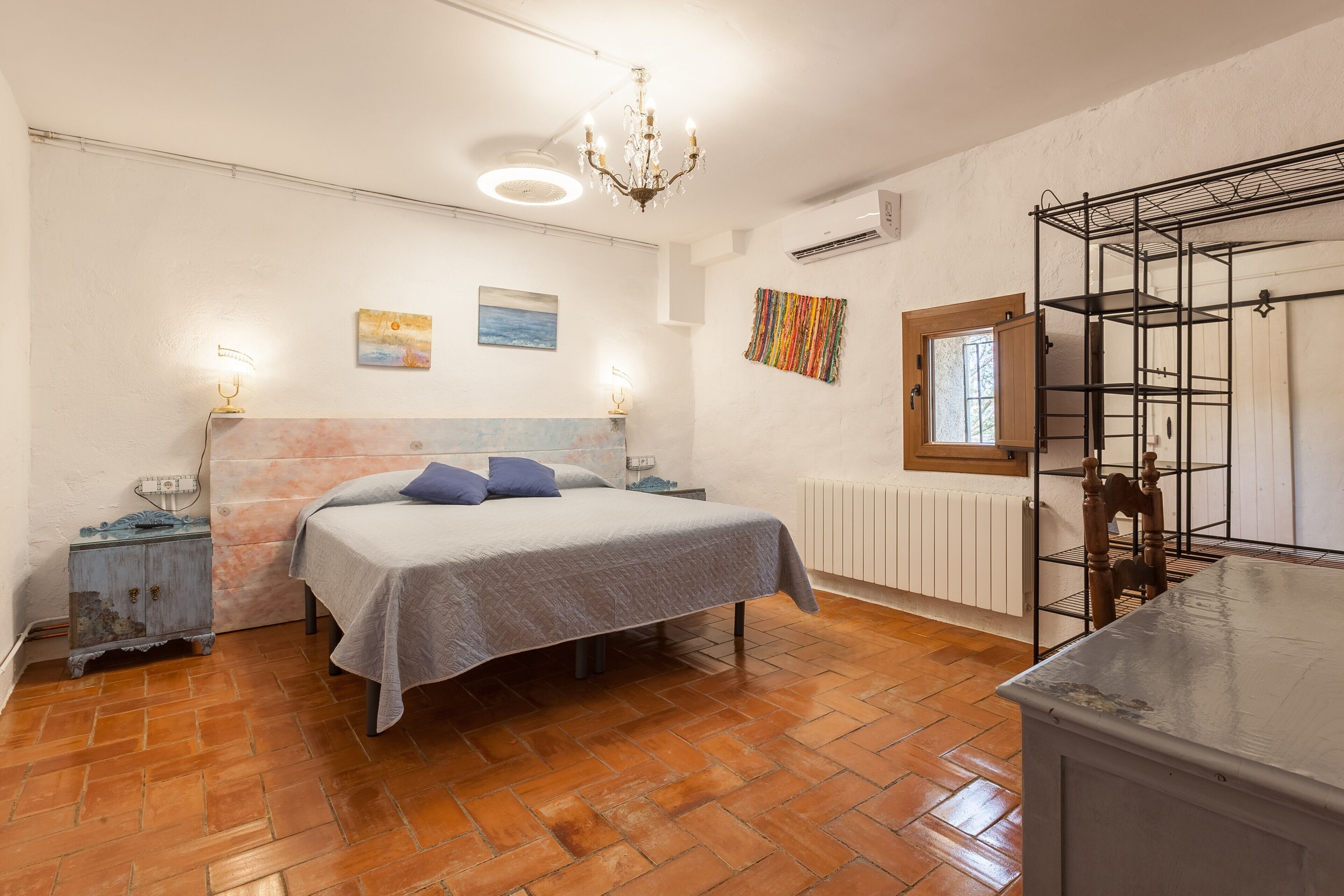 2 soverom, strykejern/-brett, wi-fi (inkludert) og sengetøy