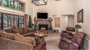 Télévision, cheminée