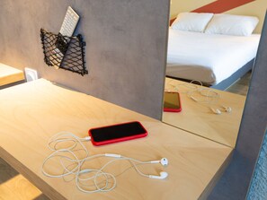 Desk, soundproofing, free WiFi, bed sheets - Ibis Budget Tours Sud (Chambray-les-Tours)