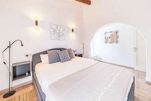 4 chambres, fer et planche Ă repasser, Wi-Fi, literie fournie