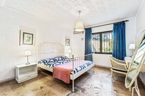 4 Schlafzimmer, Bügeleisen/Bügelbrett, WLAN, Bettwäsche