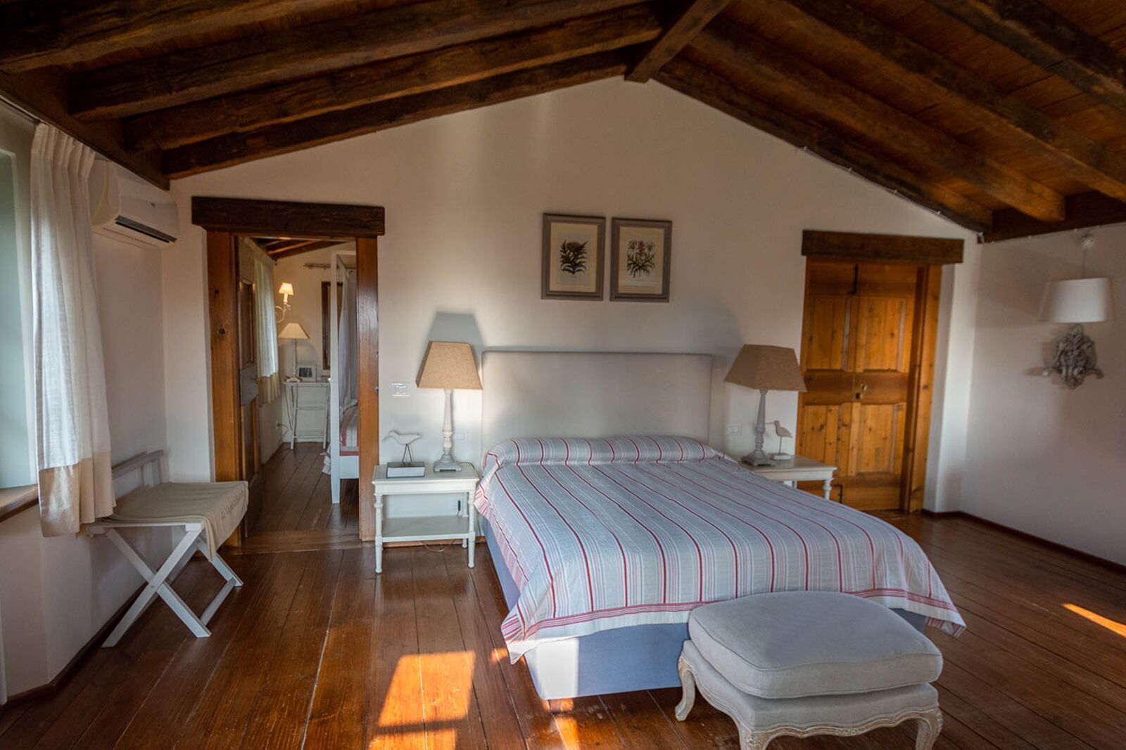Wifi gratis y ropa de cama