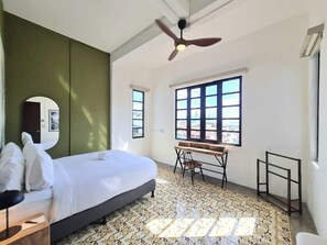 1 slaapkamer, een strijkplank/strijkijzer, wifi, beddengoed