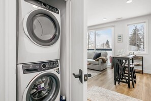 Interior - Cypress Parkside Condo - Dog Friendly! (Traverse City)