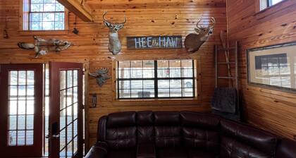 Mountain View Creekside Cabin on 12 Acres.