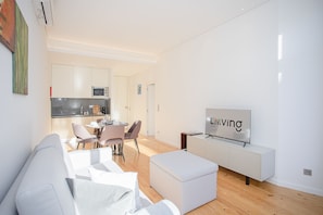 Living area - Liiiving-Mouzinho Residence Apartment 3F (Porto)