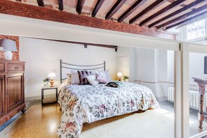 2 chambres, fer et planche à repasser, accès au Wi-Fi (inclus)