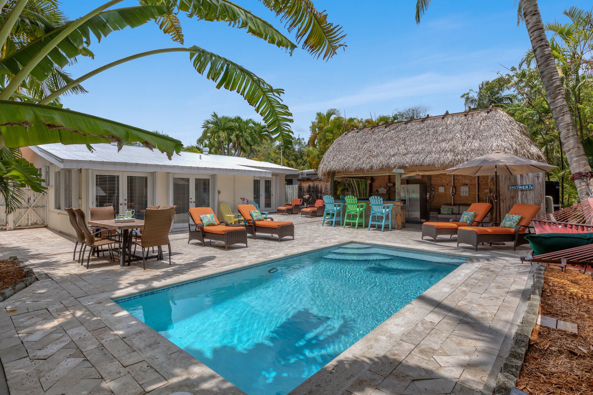 FLAMINGO ROSE ~ Midtown 3 Bedroom, 2 Bathroom Home w/ Pool & Parking!
