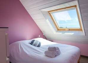 3 bedrooms, iron/ironing board, free WiFi, bed sheets - Indigo - Maison les pieds dans l'eau à Damgan (Damgan)