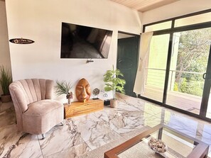 Smart TV - Deluxe Penhouse with Pool - 3 min walk to the beach (Playa Pelada)
