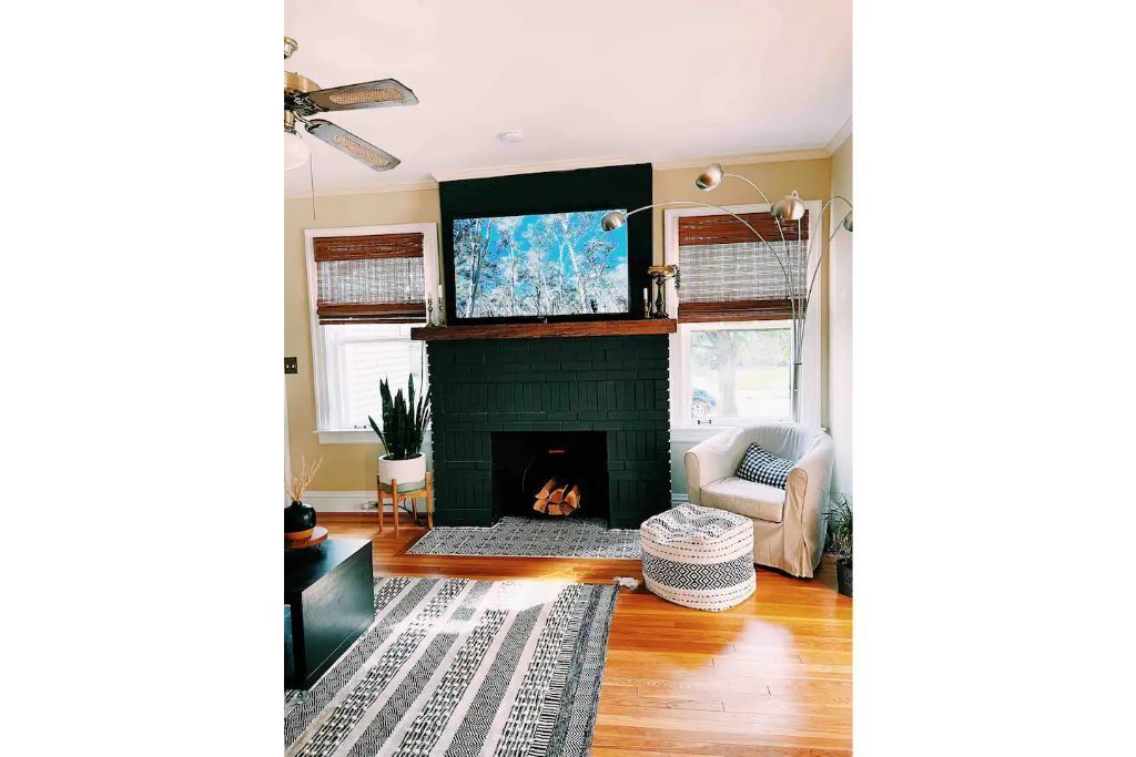 Charming 1920s duplex in the heart of Lexington