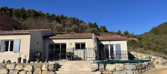 Detached house in a quiet, elevated area