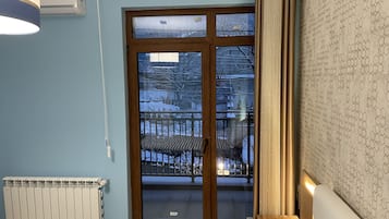 1 habitación, tabla de planchar con plancha y wifi gratis