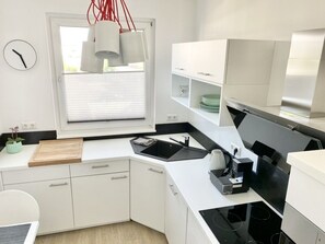 Private kitchen - Modern Living City-Center (Wolfsburg)