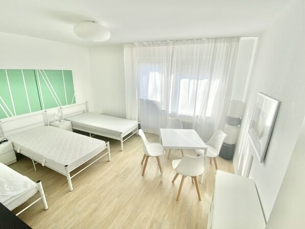 3 bedrooms, WiFi, bed sheets